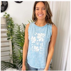 NWOT Beachly Floral Tide Tank - Sea Breeze Mineral